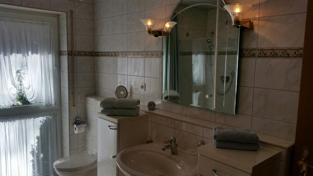 Hotel-Pension Haus Hubertus Weigendorf Quarto foto